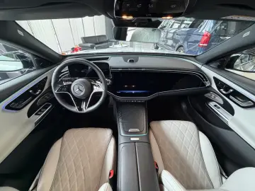 Mercedes-Benz E 450 4M