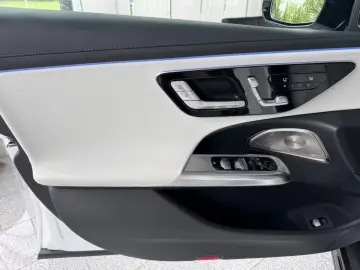 Mercedes-Benz E 450 4M