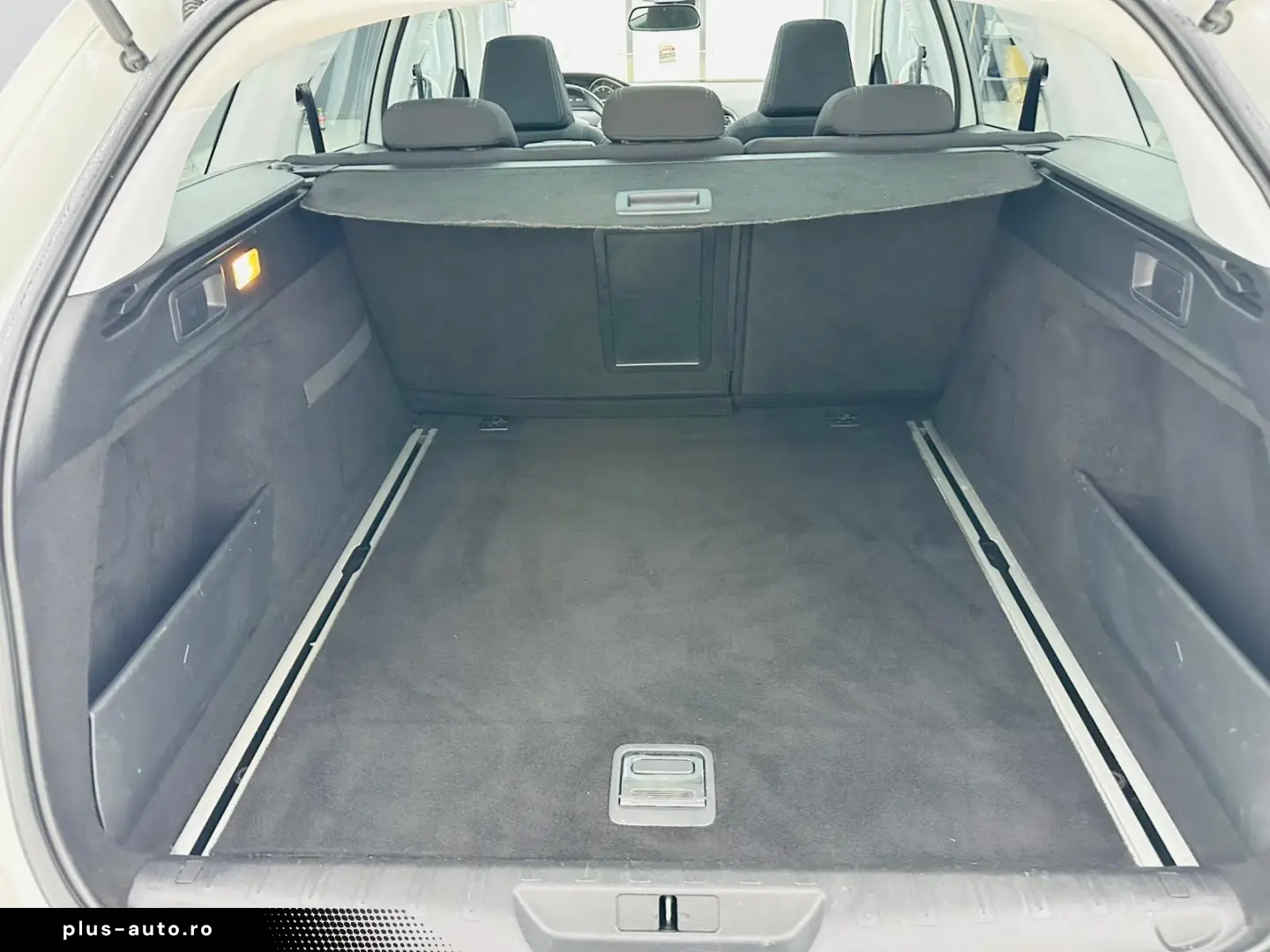 PEUGEOT 308 2015 1.6D E6 Garantie 12 Luni Rate Avans 0 Doar