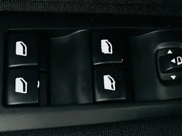 PEUGEOT 308 2015 1.6D E6 Garantie 12 Luni Rate Avans 0 Doar