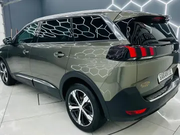 PEUGEOT 5008 2017 1.2i E6 7 Locuri Garantie 12 Luni Rate Ava