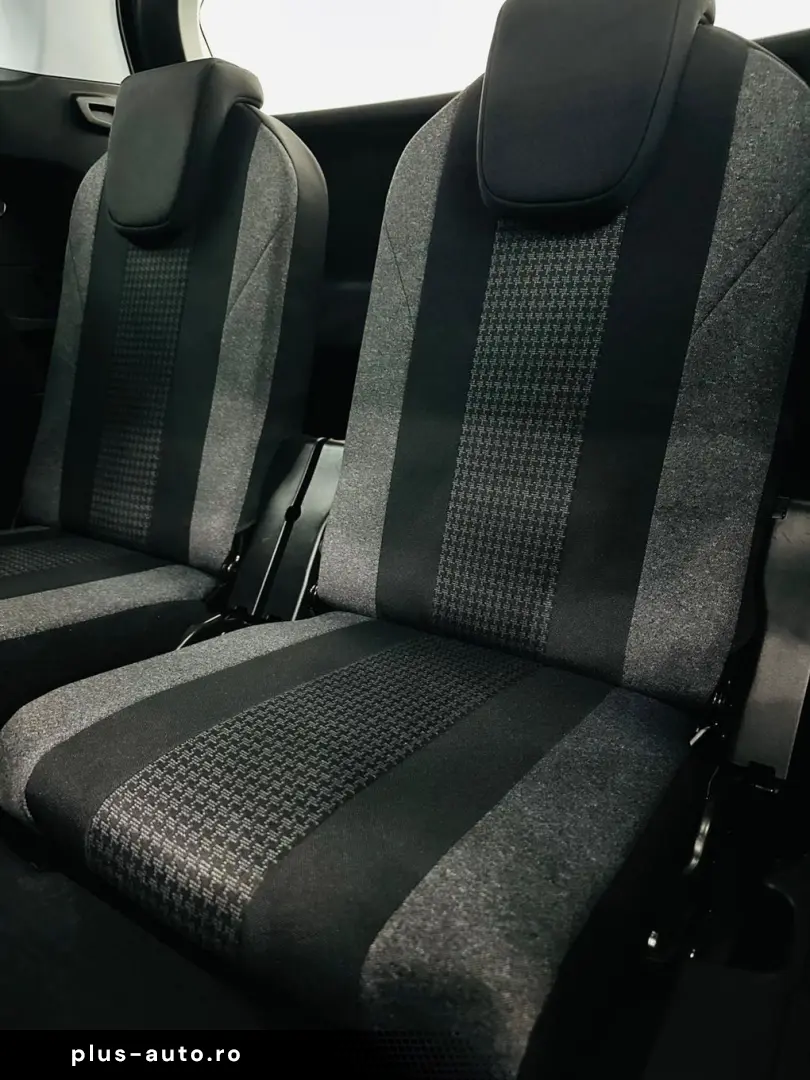 PEUGEOT 5008 2017 1.2i E6 7 Locuri Garantie 12 Luni Rate Ava