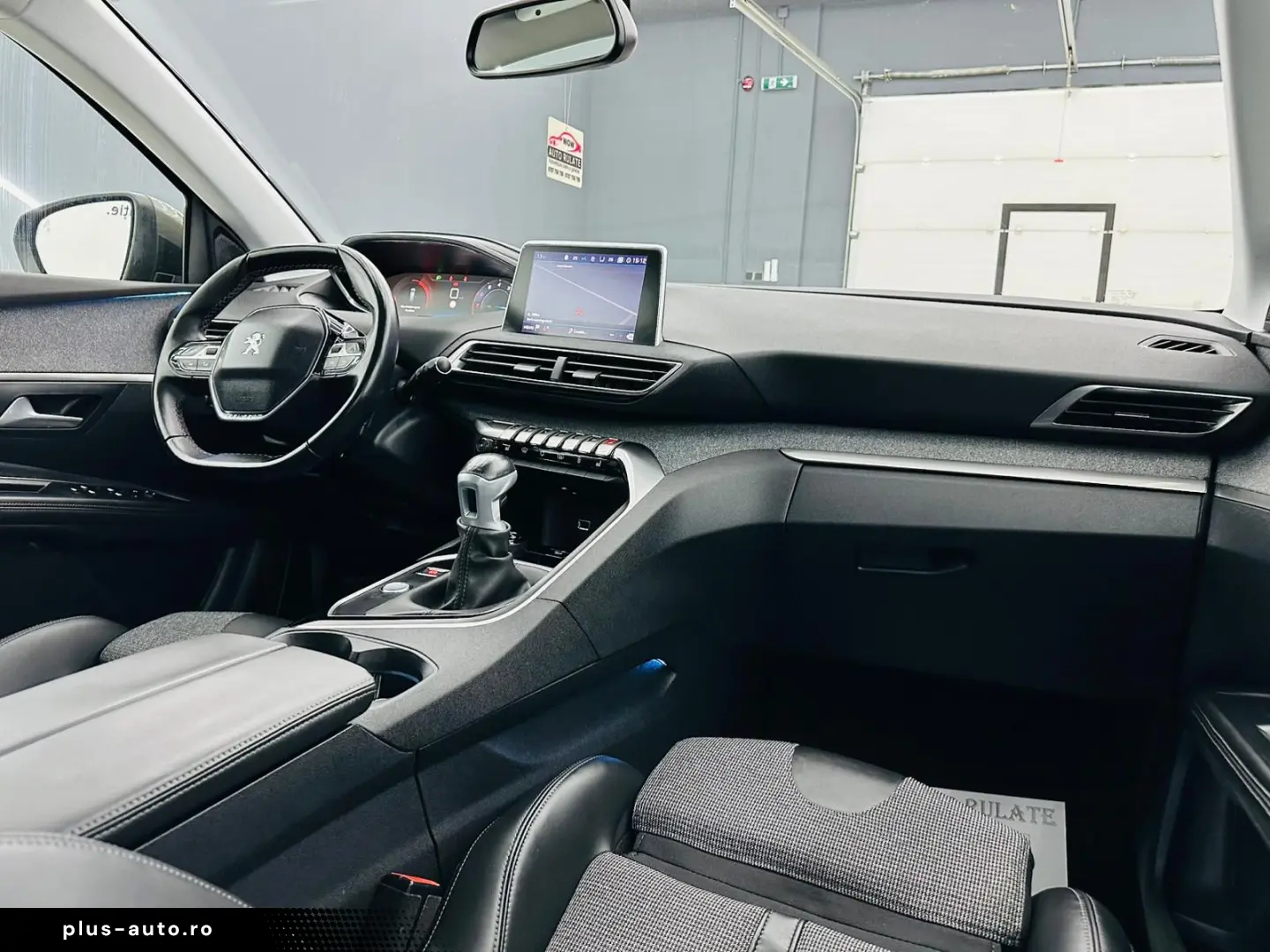 PEUGEOT 5008 2017 1.2i E6 7 Locuri Garantie 12 Luni Rate Ava