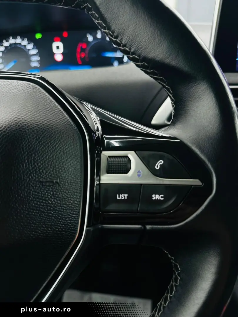 PEUGEOT 5008 2017 1.2i E6 7 Locuri Garantie 12 Luni Rate Ava