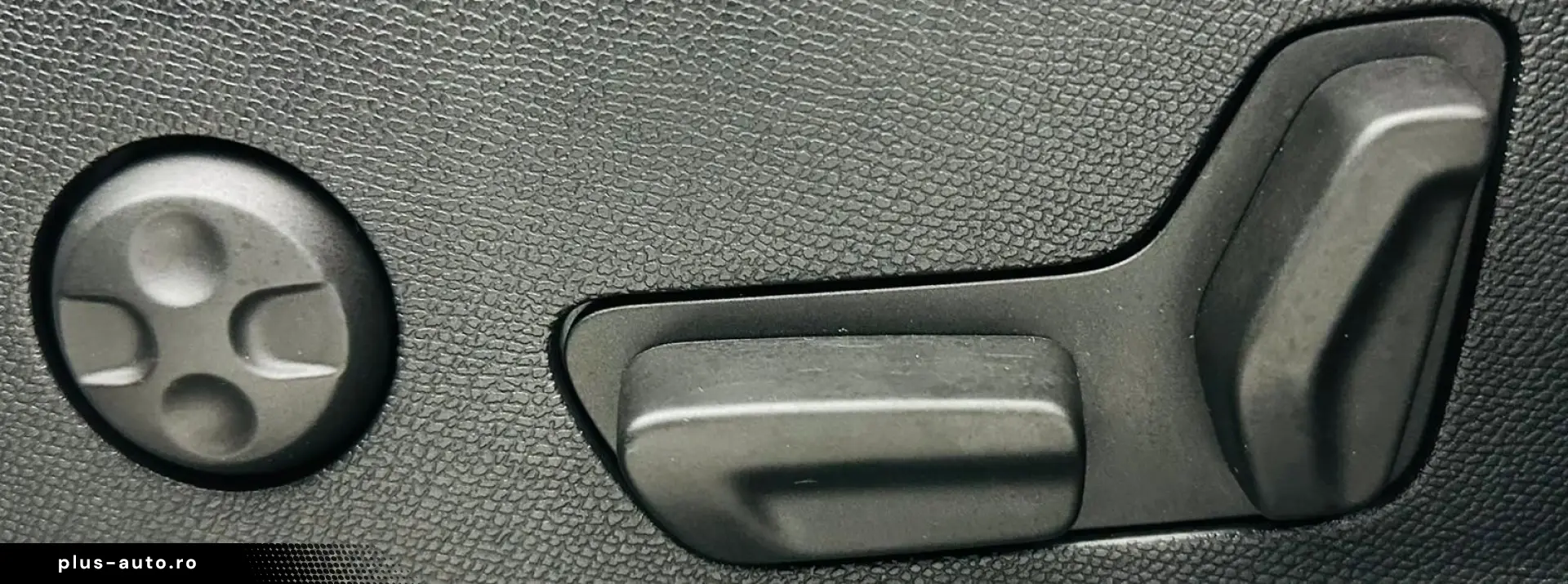 PEUGEOT 5008 2017 1.2i E6 7 Locuri Garantie 12 Luni Rate Ava