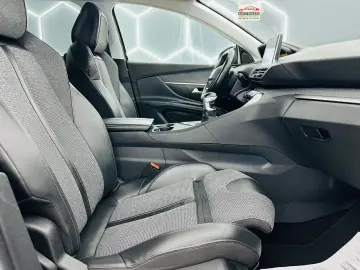 PEUGEOT 5008 2017 1.2i E6 7 Locuri Garantie 12 Luni Rate Ava