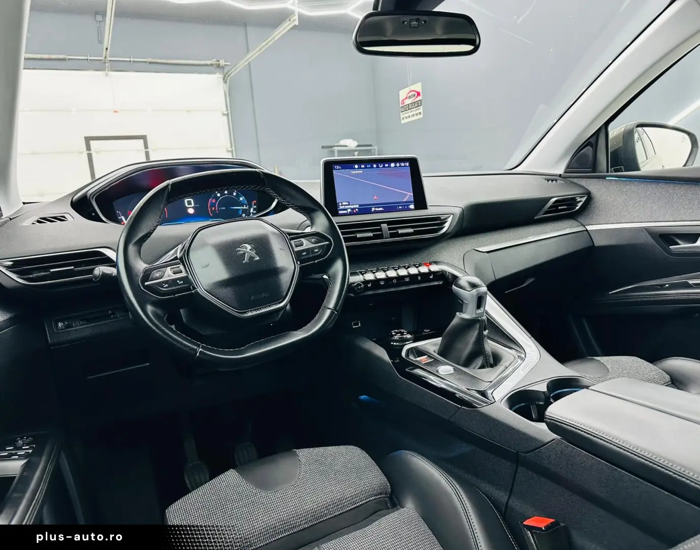 PEUGEOT 5008 2017 1.2i E6 7 Locuri Garantie 12 Luni Rate Ava