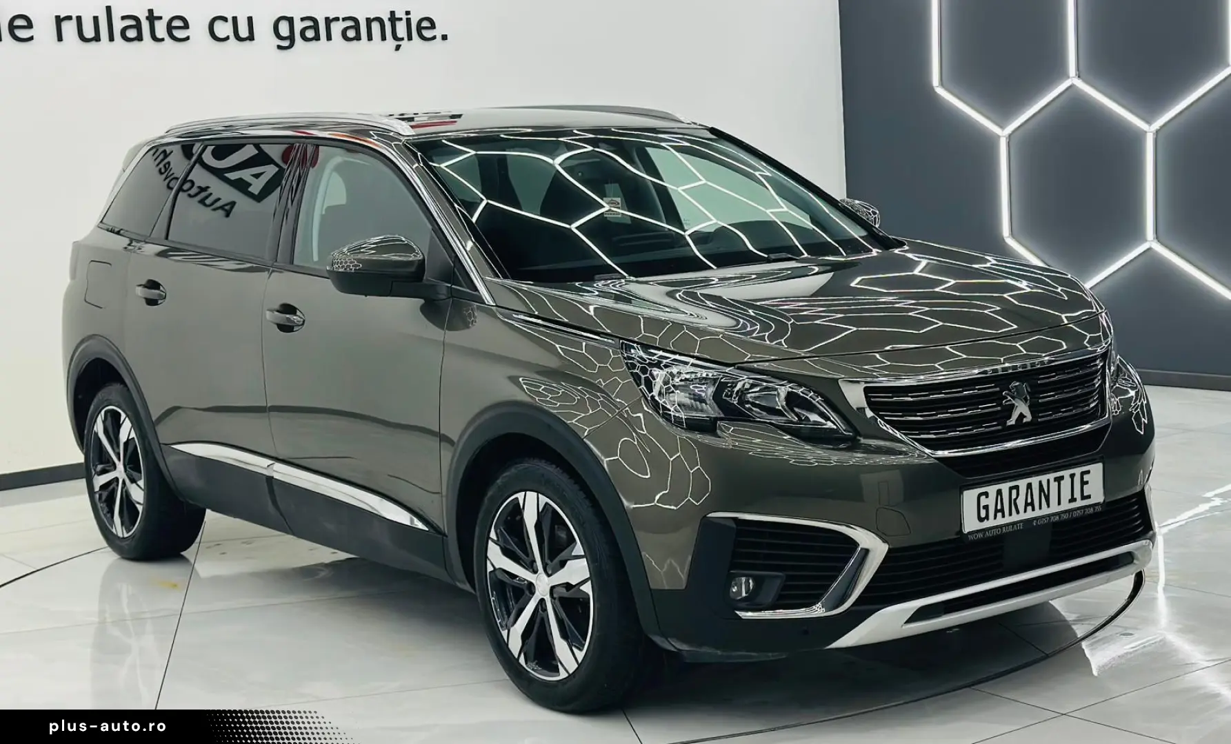 PEUGEOT 5008 2017 1.2i E6 7 Locuri Garantie 12 Luni Rate Ava