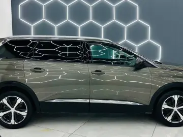 PEUGEOT 5008 2017 1.2i E6 7 Locuri Garantie 12 Luni Rate Ava