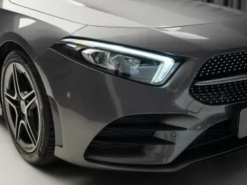 MERCEDES-BENZ A200 AMG