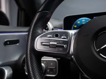 MERCEDES-BENZ A200 AMG