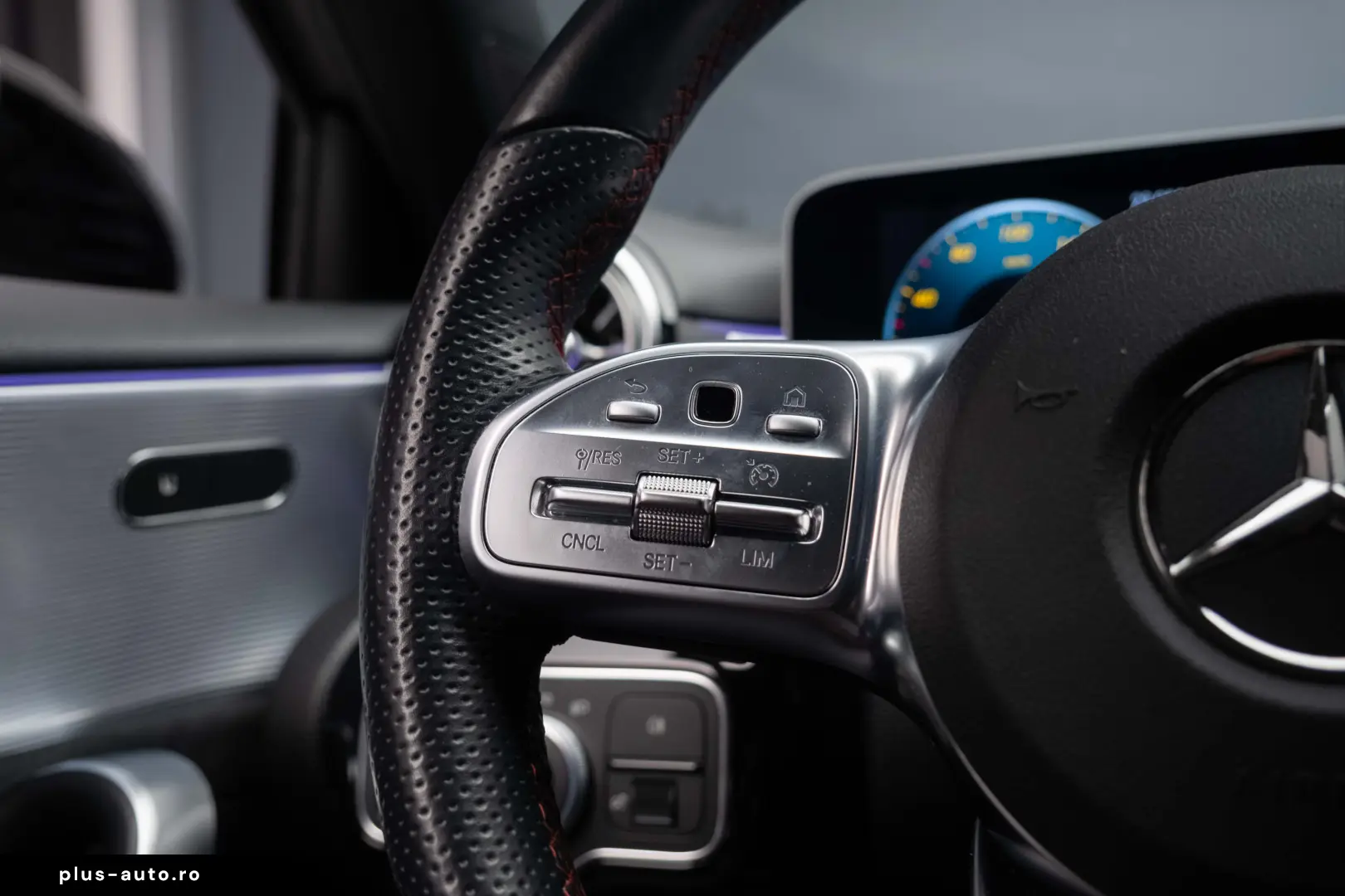 MERCEDES-BENZ A200 AMG