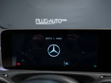 MERCEDES-BENZ A200 AMG