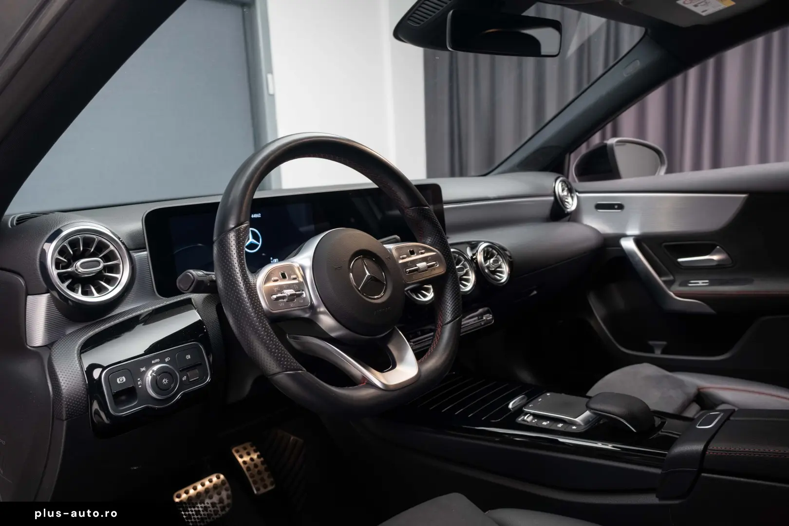 MERCEDES-BENZ A200 AMG