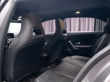 MERCEDES-BENZ A200 AMG