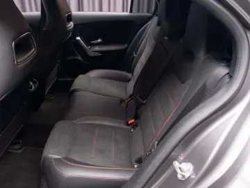 MERCEDES-BENZ A200 AMG