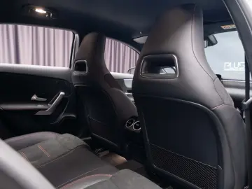 MERCEDES-BENZ A200 AMG