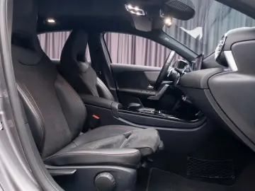 MERCEDES-BENZ A200 AMG