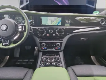 ROLLS ROYCE Ghost  PROVENANCE