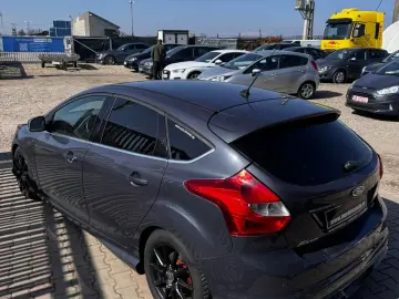 Ford Focus 2013 1.0L Benzină