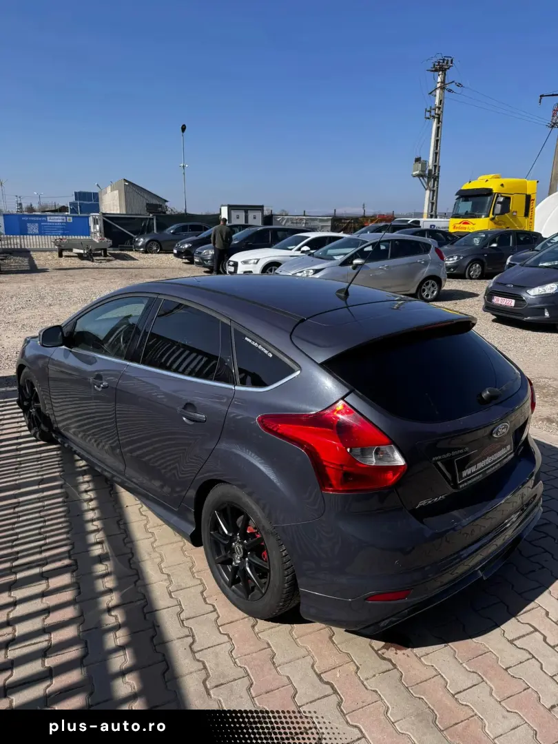 Ford Focus 2013 1.0L Benzină