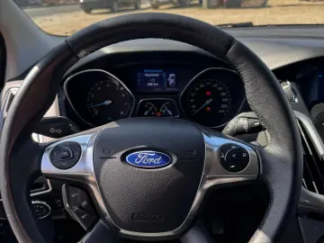 Ford Focus 2013 1.0L Benzină