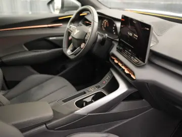 CUPRA Terramar 2.0 TSI 4Drive VZ PANO ACC APPLE DAB