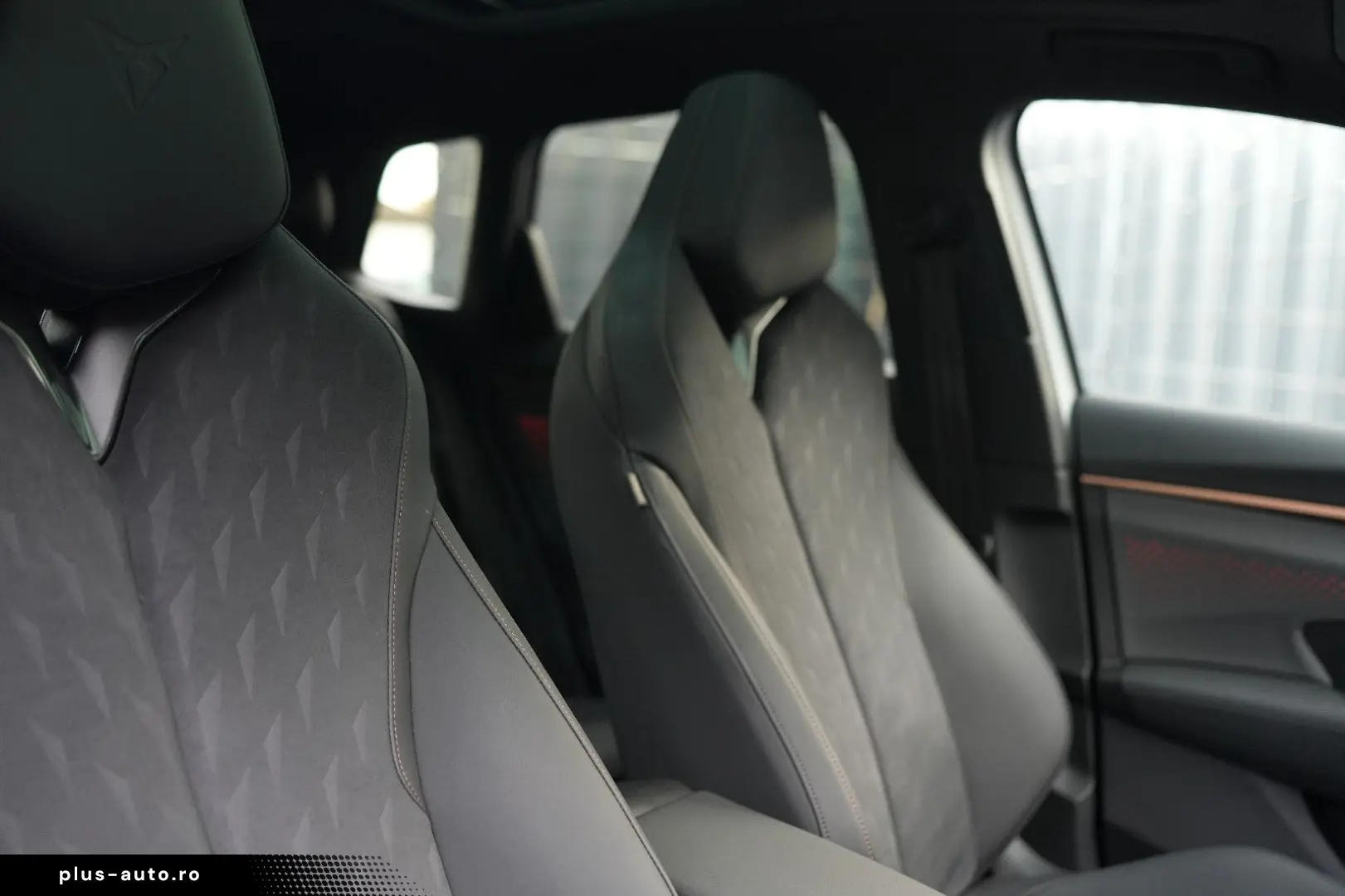 CUPRA Terramar 2.0 TSI 4Drive VZ PANO ACC APPLE DAB