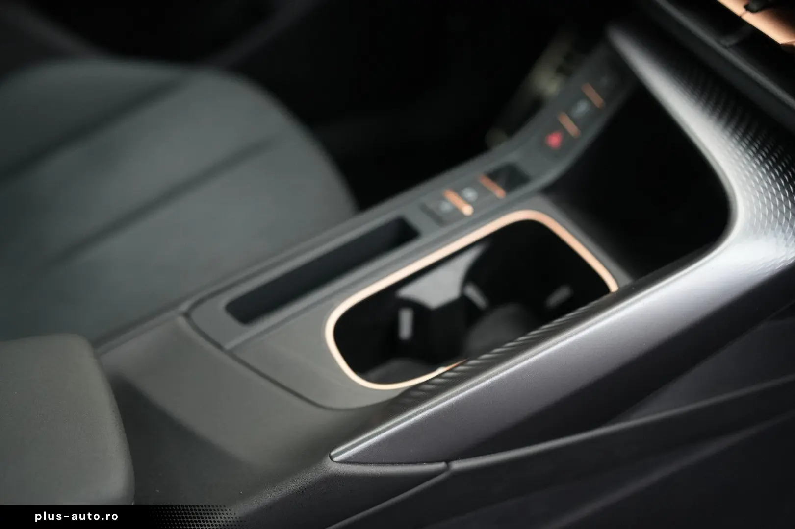 CUPRA Terramar 2.0 TSI 4Drive VZ PANO ACC APPLE DAB