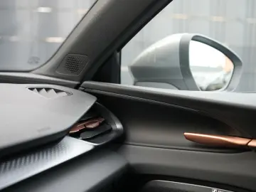 CUPRA Terramar 2.0 TSI 4Drive VZ PANO ACC APPLE DAB