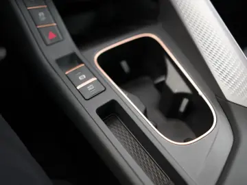 CUPRA Terramar 2.0 TSI 4Drive VZ PANO ACC APPLE DAB