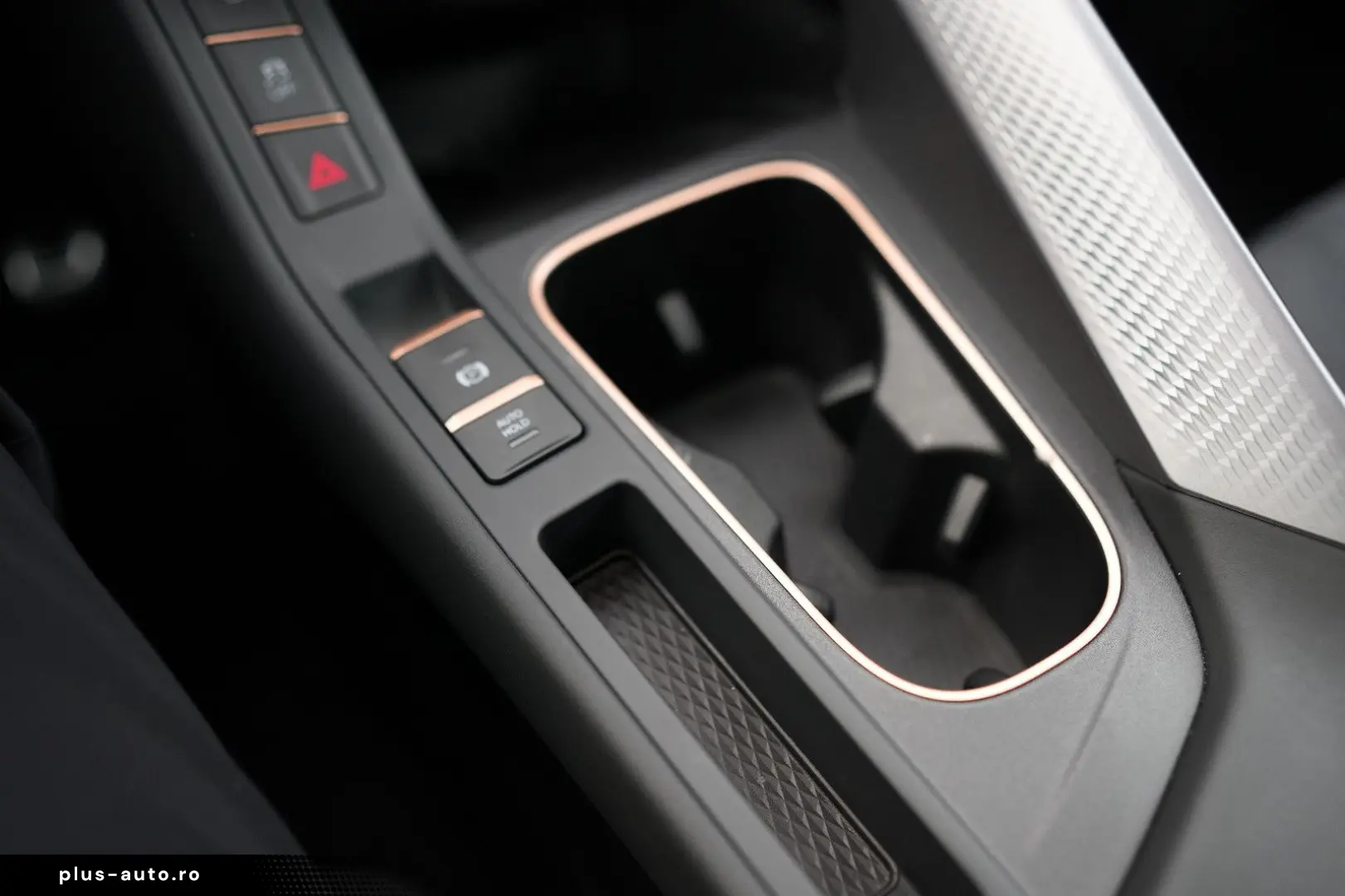 CUPRA Terramar 2.0 TSI 4Drive VZ PANO ACC APPLE DAB