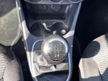 Opel Corsa 2017 1.4L Benzina   GPL