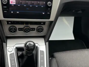 Volkswagen PASSAT 2019