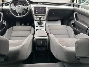 Volkswagen PASSAT 2019