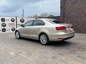 Volkswagen Jetta 2013 11