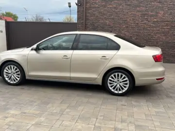 Volkswagen Jetta 2013 11