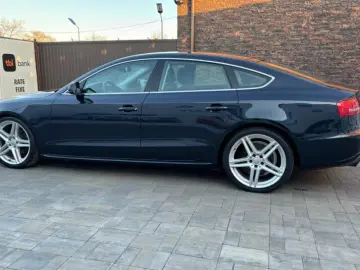 AUDI A5 2010 2 0 Benzină