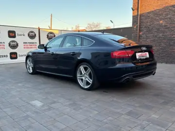 AUDI A5 2010 2 0 Benzină