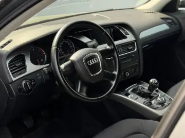 Audi A4 2.0 TDI Attraction