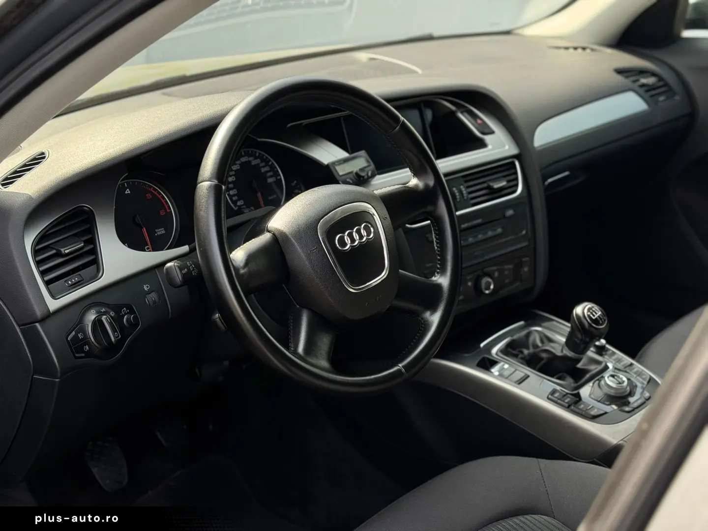 Audi A4 2.0 TDI Attraction