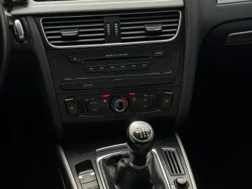 Audi A4 2.0 TDI Attraction