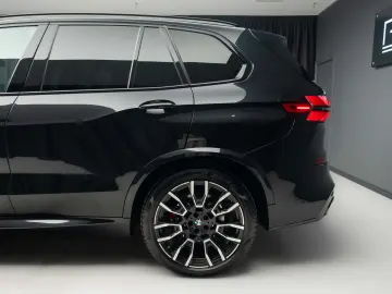 2023 BMW X5 xDrive 30d Facelift M-Sport Panoramic Iconic