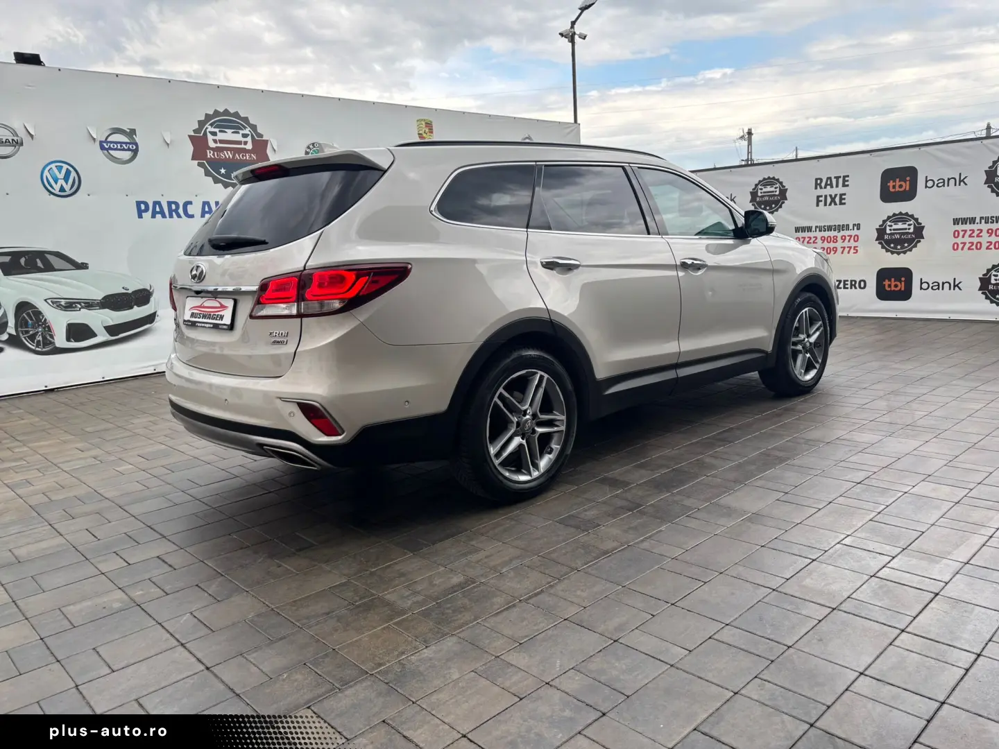 HYUNDAI Santa FE 2016 12