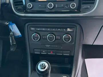 Volkswagen Beetle 2014