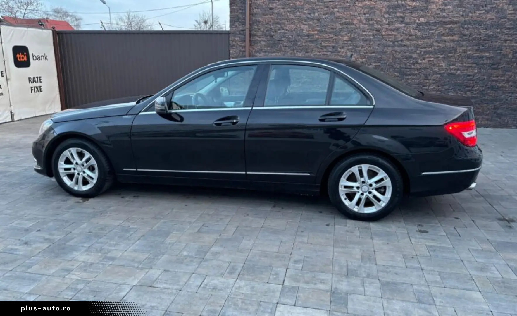 MERCEDES Benz C220