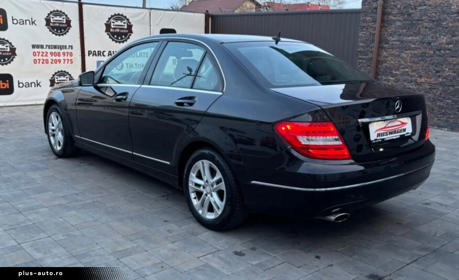 MERCEDES Benz C220