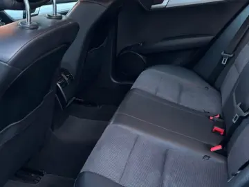 MERCEDES Benz C220