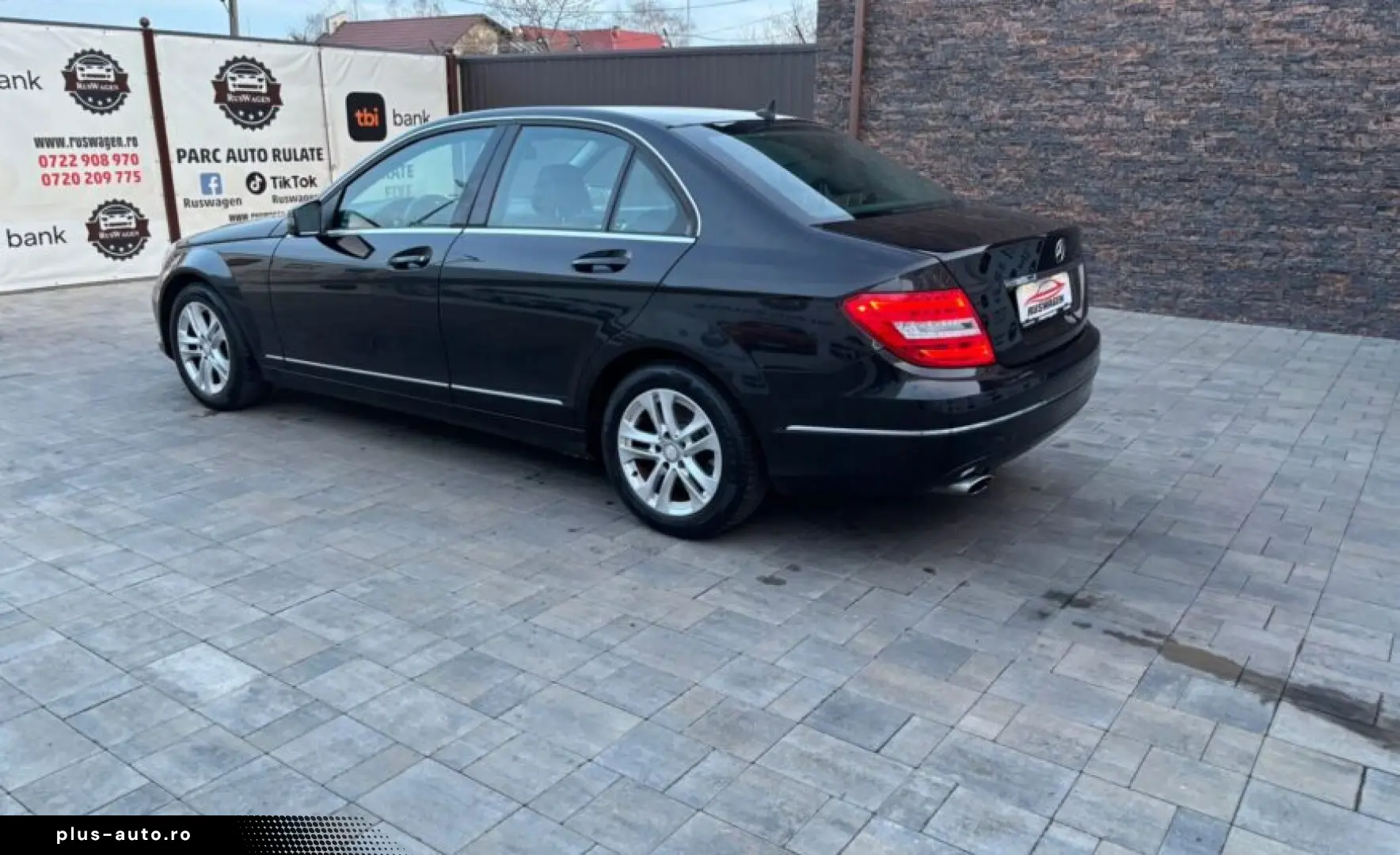 MERCEDES Benz C220