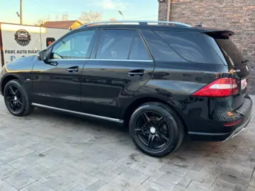 MERCEDES Benz ML350 2012